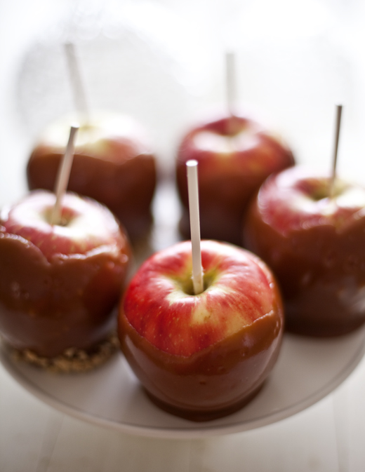 Homemade Caramel Apples - ZoëBakes