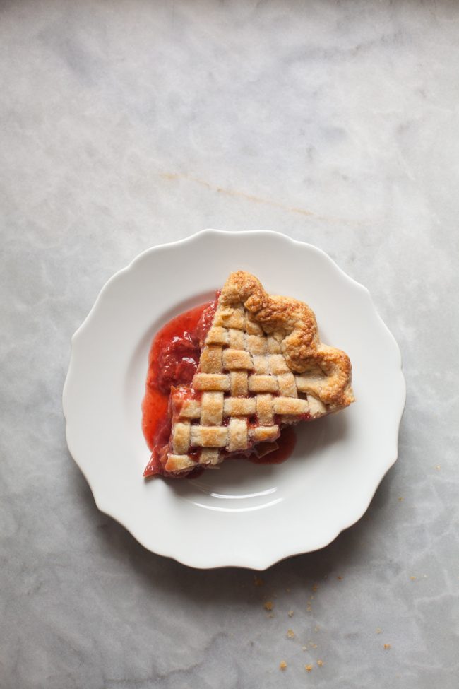 A Simple, Classic Strawberry Rhubarb Pie Recipe - ZoëBakes